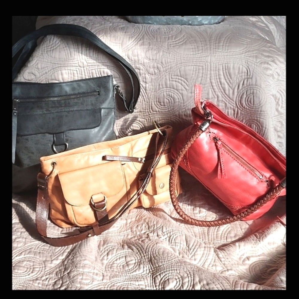 3 BEAUTIFUL SHOULDER BAGS